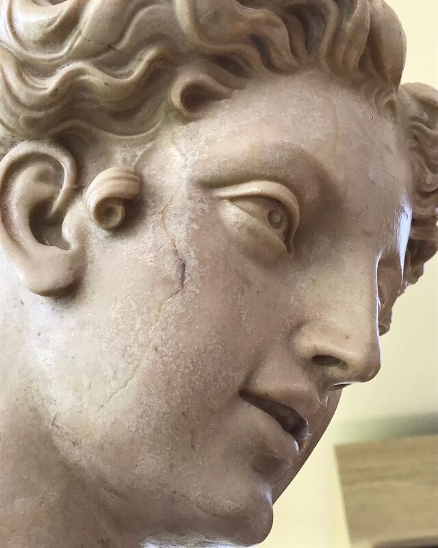 Cabeça, detalhe de estátua